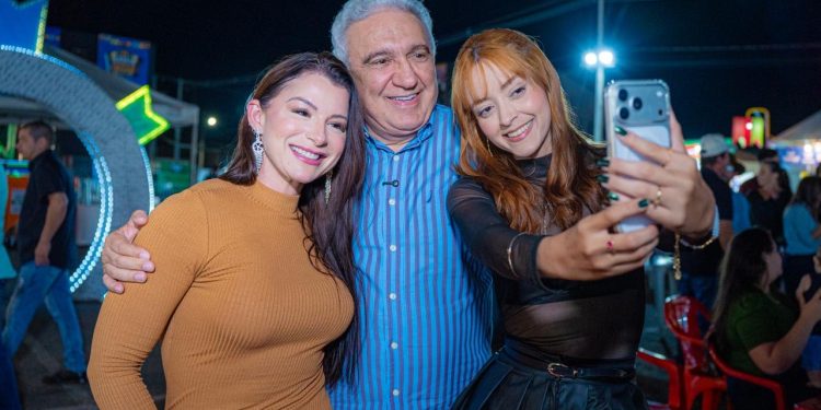 Laurez Moreira participa do Arraiá da Amizade e se reúne com casais do Casamento Comunitário em Gurupi