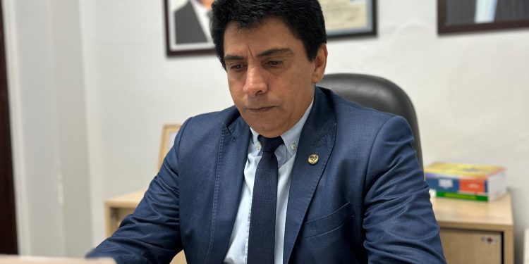 Lei de autoria de Wilson Carvalho garante prioridade no atendimento médico a crianças e adolescentes com deficiência e doenças crônicas em Araguaína