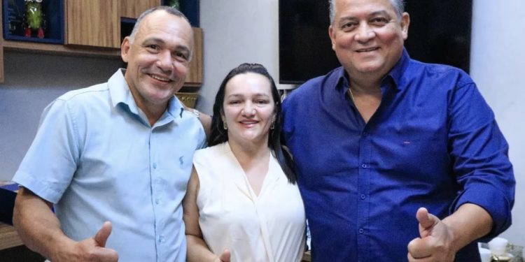 No gabinete do senador Eduardo Gomes, prefeito Clayton Paulo reforça articulação e busca apoio para projetos voltados ao desenvolvimento de Nazaré