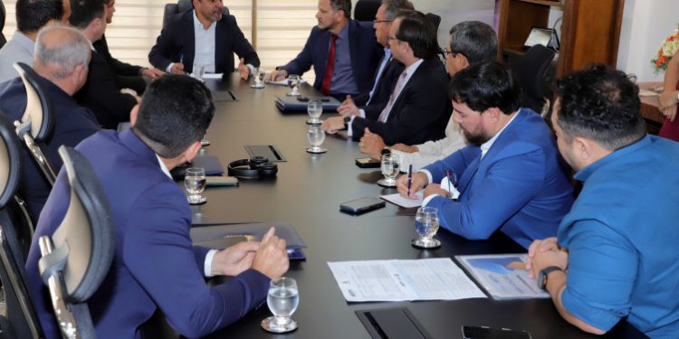 Governador Wanderlei Barbosa reúne equipe de governo para definir cronograma de obras