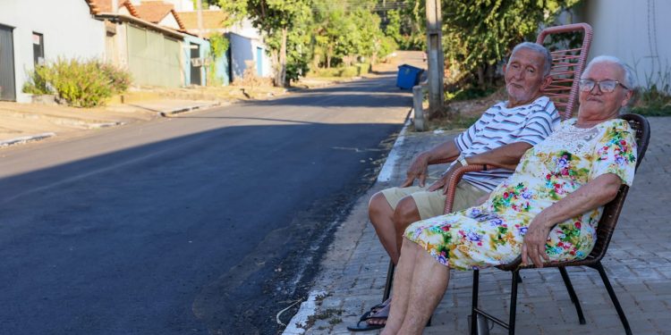 Mais ruas de Taquaruçu recebem recapeamento asfáltico em obra da Prefeitura de Palmas