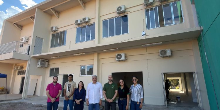 Laurez Moreira visita obra da Clínica Veterinária da UFT e celebra avanço de projeto que ajudou a tornar realidade em Gurupi