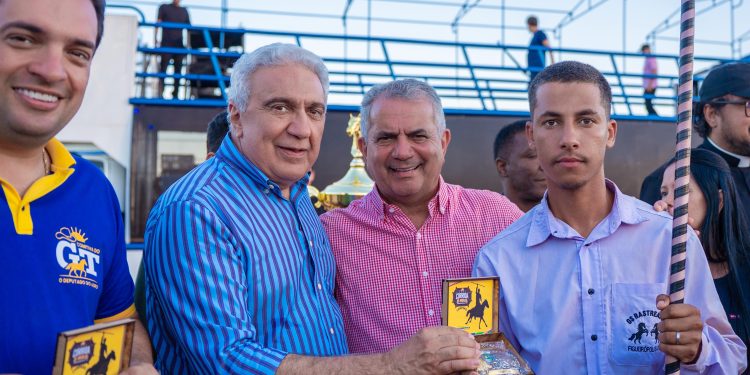 Laurez Moreira é homenageado na tradicional Corrida de Argola de Figueirópolis