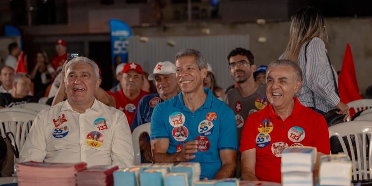 Laurez Moreira propõe combate às desigualdades sociais e atenção à população mais vulnerável durante inauguração do comitê do Presidente Lula em Palmas