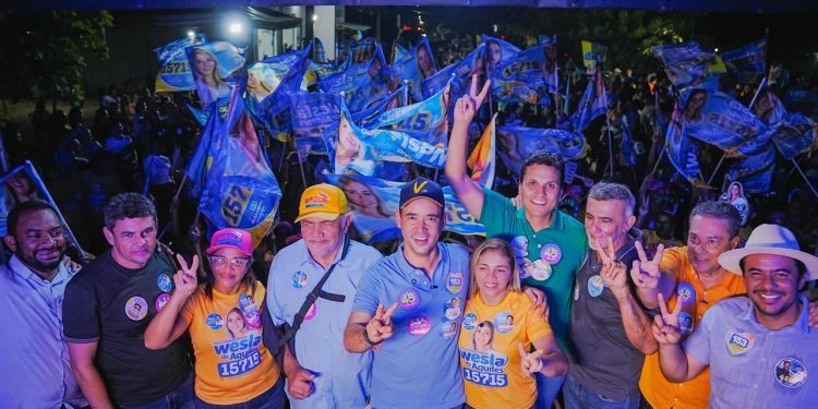 Araguatins vai às ruas com Vicentinho e Amélio em caminhada pelo Bico do Papagaio