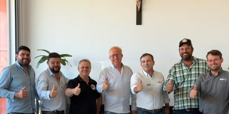 Candidaturas de Maurício Buffon e Dari Fronza ganham força na região sul do Estado com união voluntária e engajamento de empresários, profissionais liberais e produtores