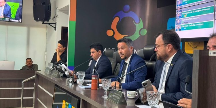 Câmara de Araguaína retoma sessões com votação de projetos, mudanças na composição e agenda intensa no Legislativo