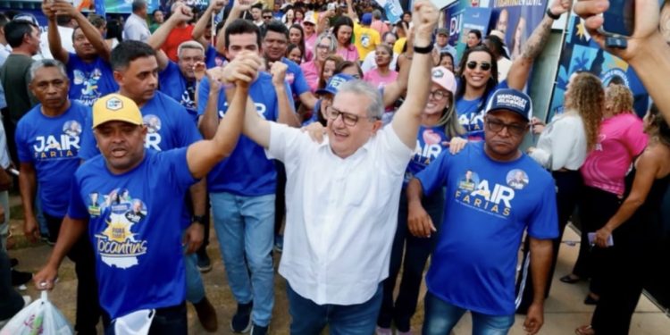 Jair Farias é ovacionado na convenção de Dorinha e recebe a maior aclamação entre os candidatos à Câmara Federal