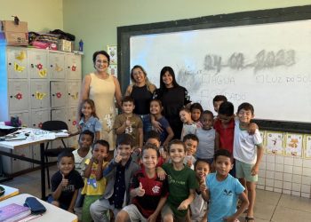 Prefeita Nezita visita escolas, destaca avanços da educação e fortalece gestão próxima da população em Monte Santo