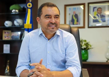Wanderlei decreta contenção de gastos no Tocantins e suspende novas despesas não essenciais até o fim de 2026