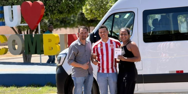 Gestão Dione do Pastel avança na saúde e garante van zero quilômetro para ampliar atendimento à população de Combinado