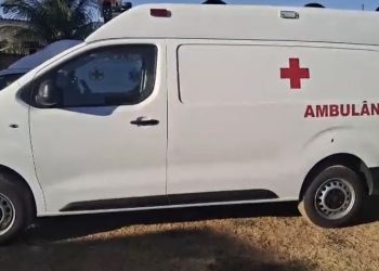 Dione do Pastel entrega nova ambulância 0 km e reforça investimentos na saúde de Combinado