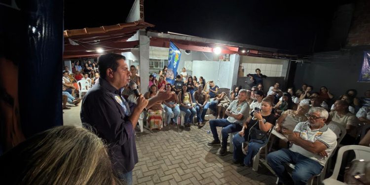 Marcus Marcelo assume compromisso com as Apaes e garante construção de piscina em Araguaína