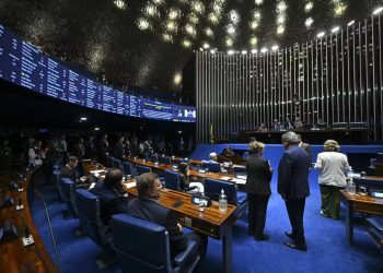 PEC do fim da escala 6×1 volta à pauta do Senado nesta terça-feira